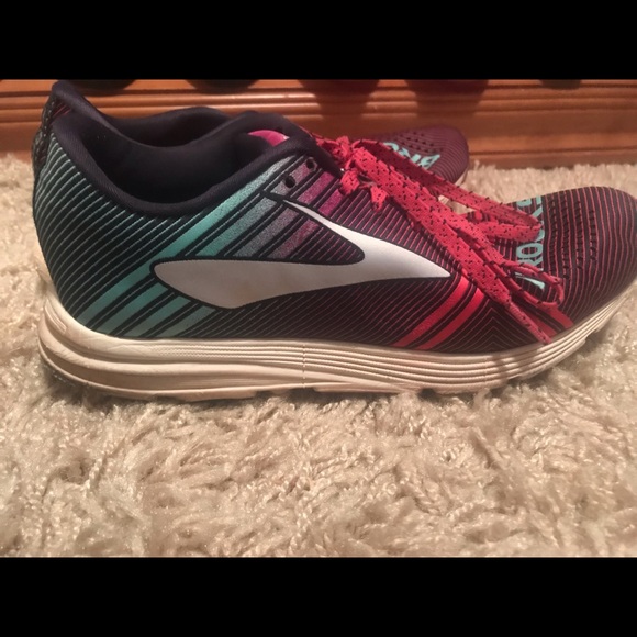 Brooks shoes - Picture 2 of 2